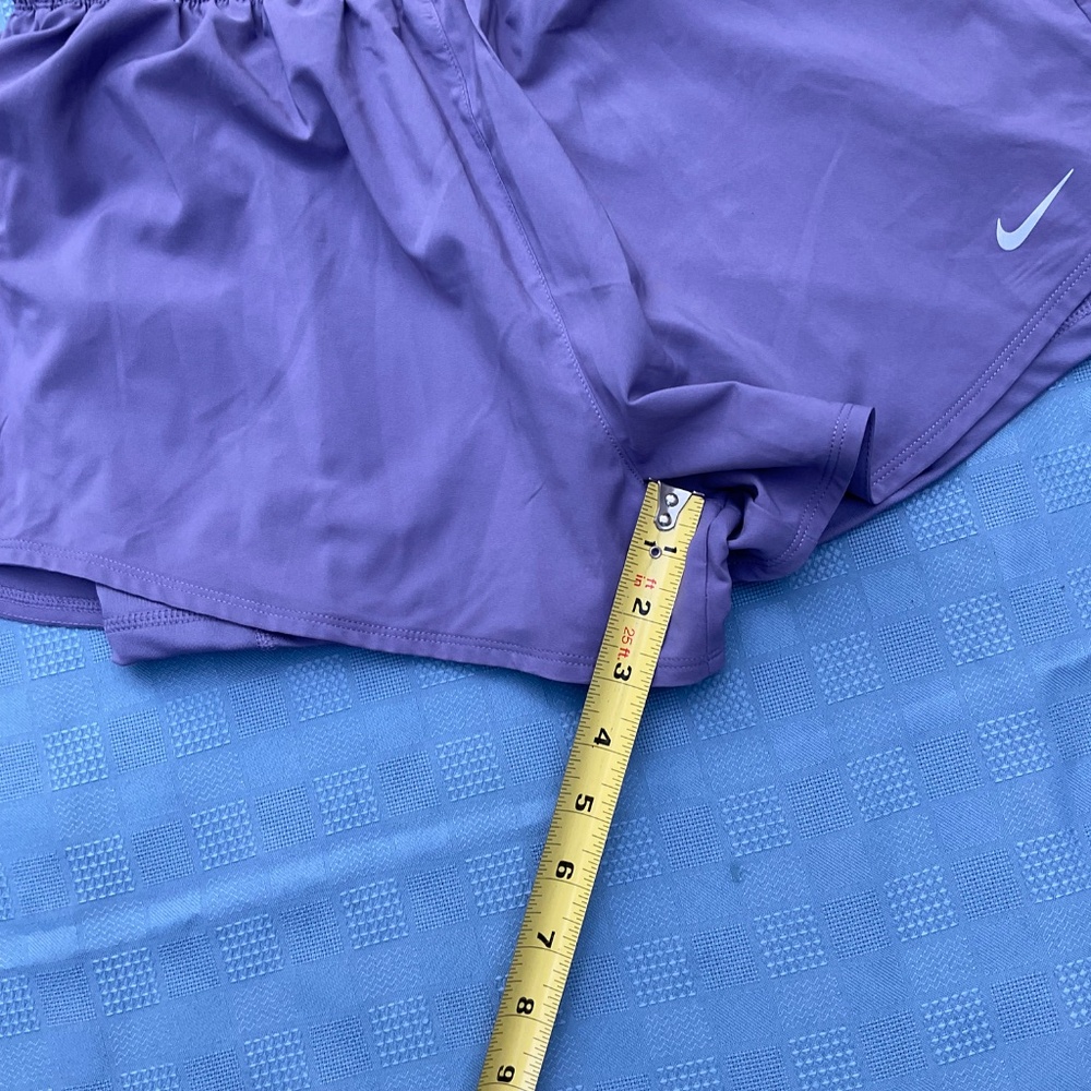 Nike Training Shorts Womens Size M Lavender Dri Fit Brief Lined Loose Fit NWT - Picture 13 of 14